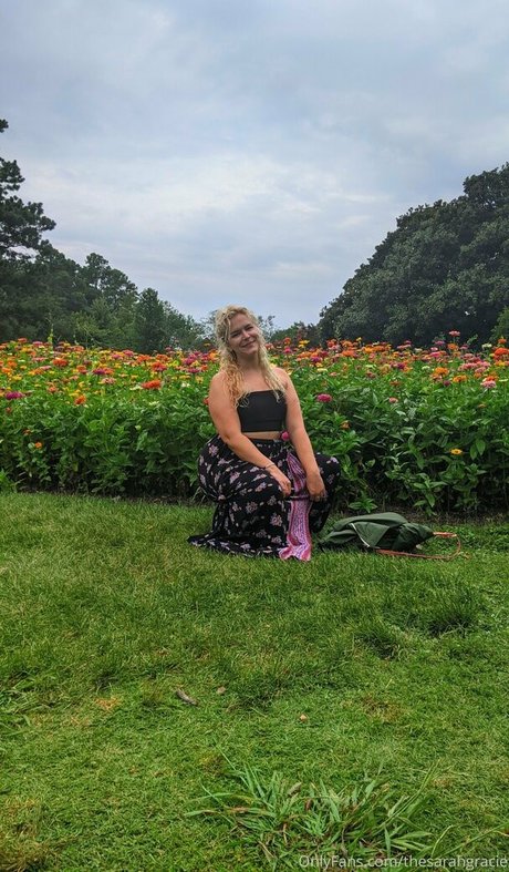 The Sarah Gracie nude model img