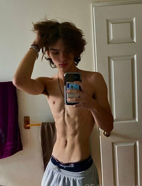 onlybonez nude star image