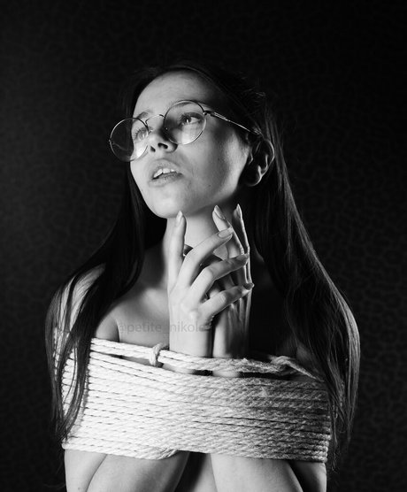 petitenikole star exclusive img