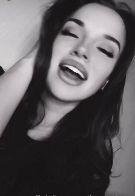 ebony wet pussy onlyfans top picture