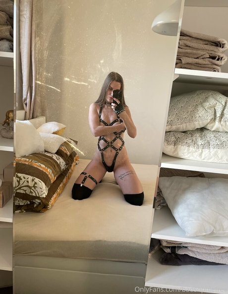 badsophiefree model sex galleries