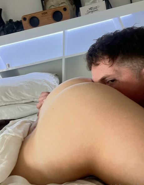 skinxskin xxx pornstar galleries