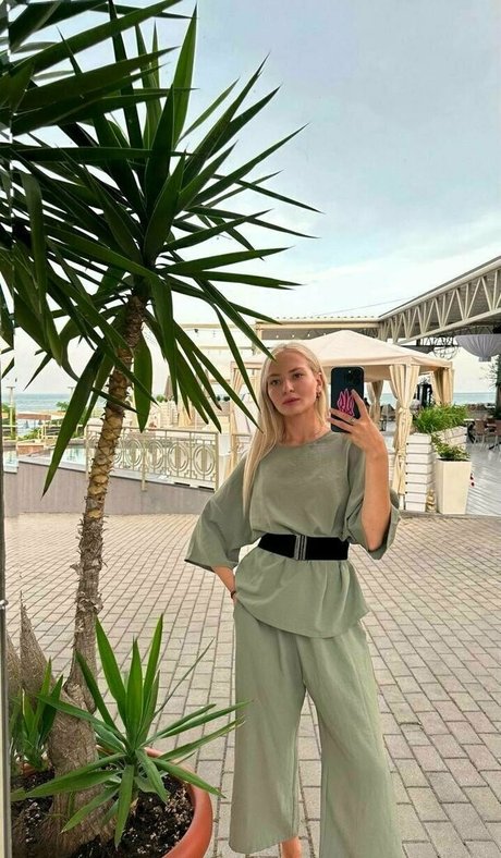 cum in pussy onlyfans hot pictures