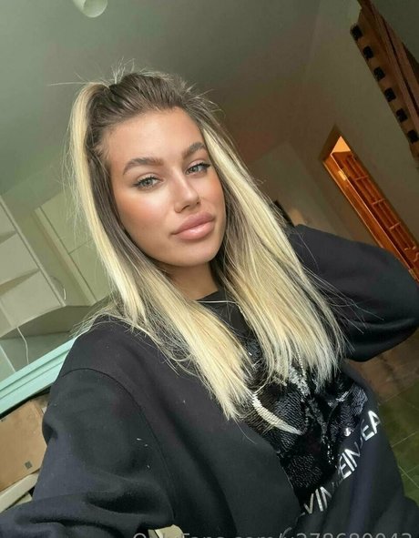 blondy angel model hd image