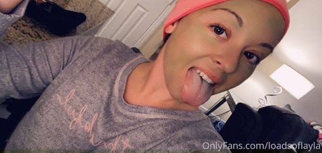 LoadsofLayla sex pornstar photo