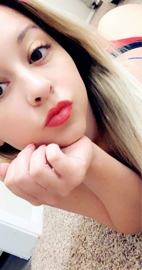 LoadsofLayla star hot galleries