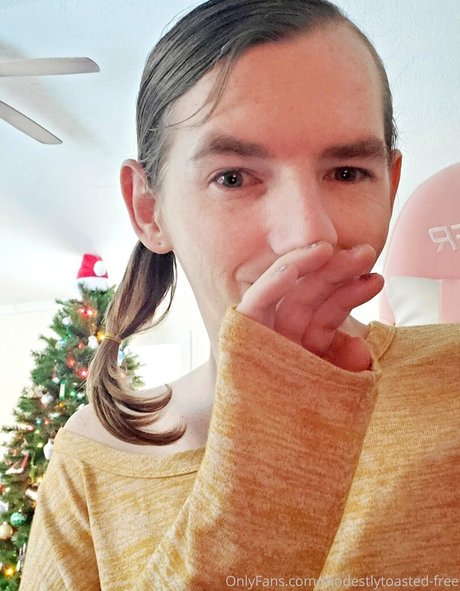 eating onlyfans nude pic