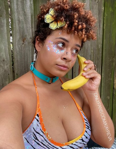 kayrevafree model erotic image