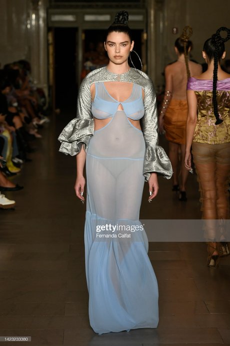 Lauren Searle Profile Pic