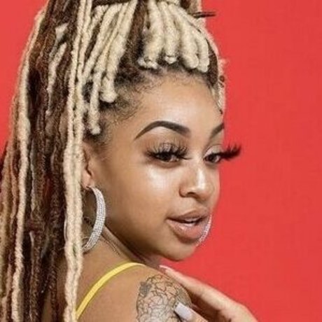 twatlovebby nude star picture