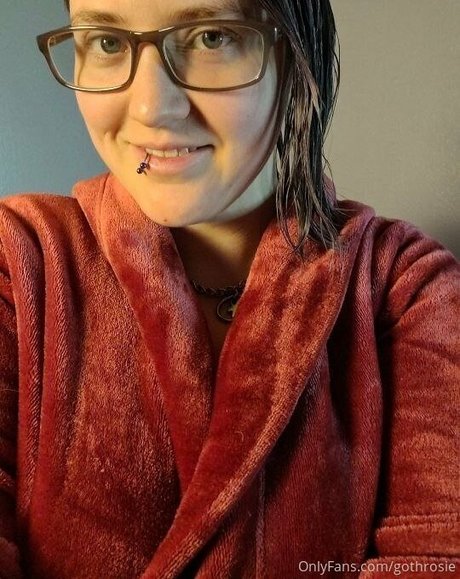 gothrosie Profile Pic