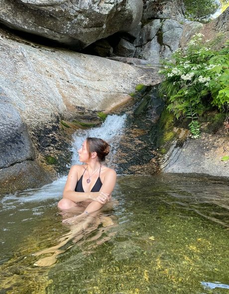 aerinaries hot pornstar photos