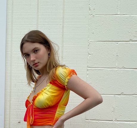 liittlekrissy nude star pic