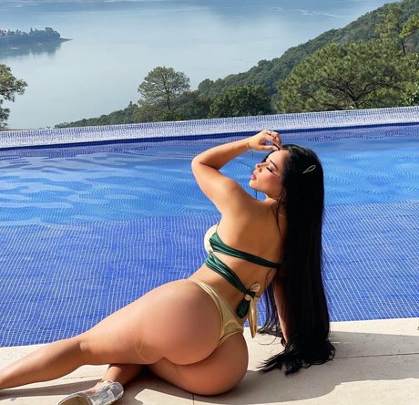 Ashley Carolina model art pictures