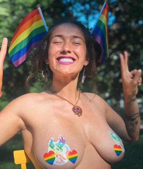 SageHunter erotic model picture