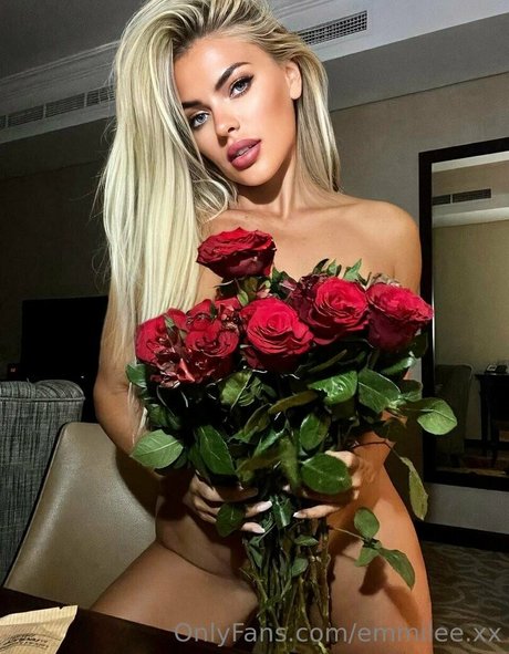 beach milf onlyfans art porn archive