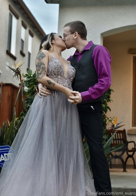 Emi Evans art star pictures