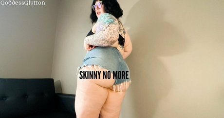 mommyglutton model high quality image