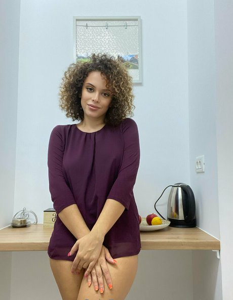 melanianew pornographic model photos