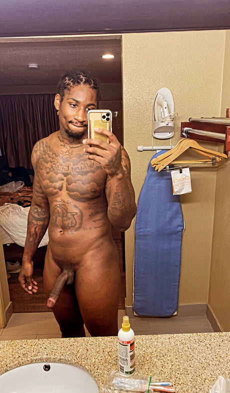 boots onlyfans xxx pic