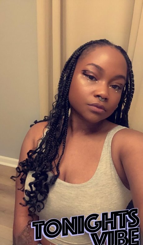 tati jpeg model image