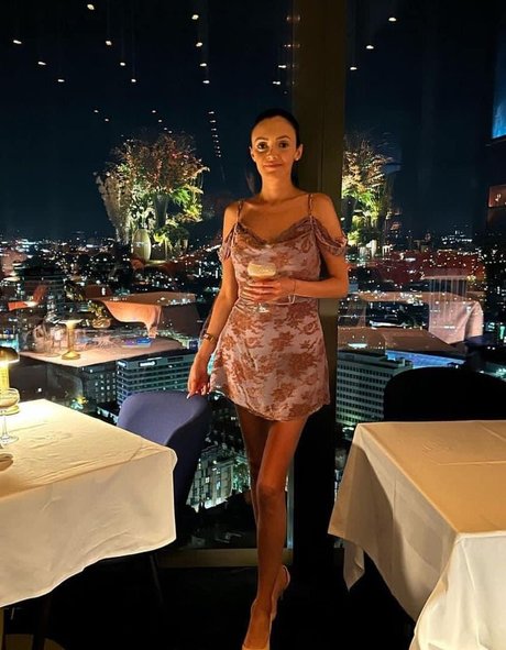 strip nude onlyfans hot sexy images