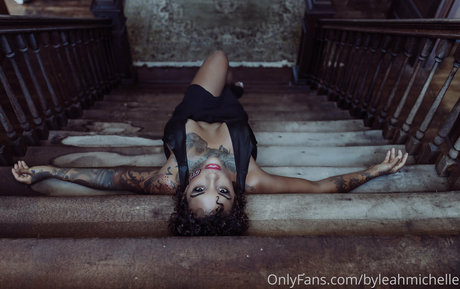 iitsleahtho model art photos