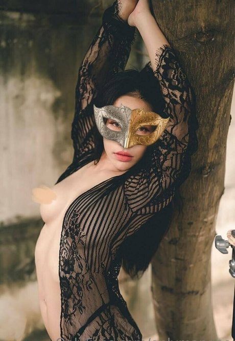 curvy shemale onlyfans sex photo