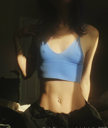 violetsky777 model xxx photo