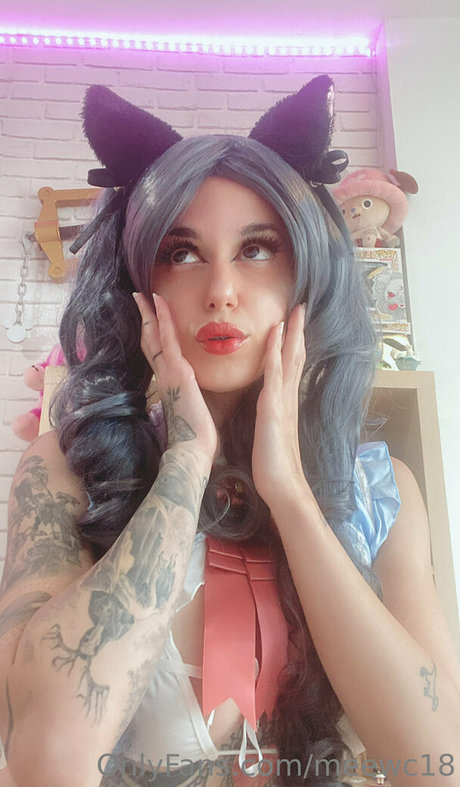 meewc18 pretty pornstar image