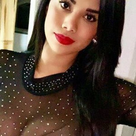 Itcel Macias perfect model img