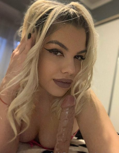 elsakroes Profile Pic