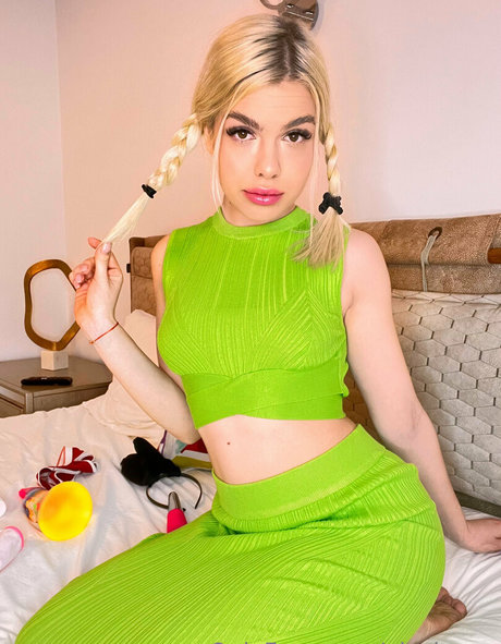 elsakroes star high quality img