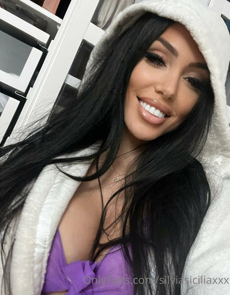silviasiciliaxxx adult star gallery