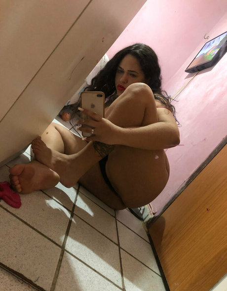 ofckah star hot pictures