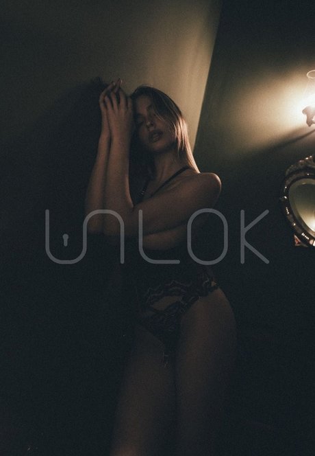 nerdy onlyfans pornographic image