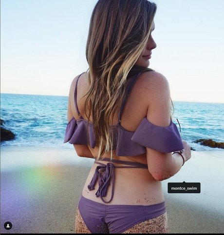 Sara Hopkins star naked img