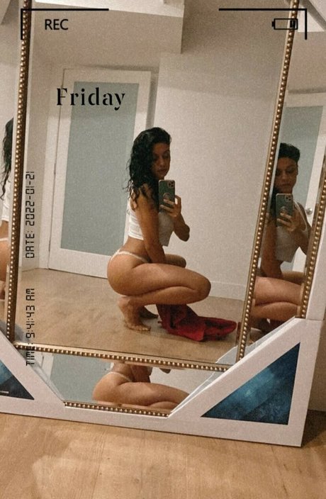 Skinnyroti art star photo