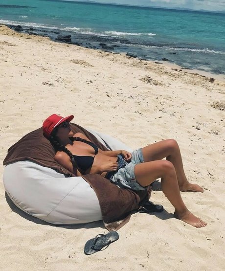 Rhiannon Fish star hot img