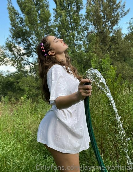 Jaysmerk model adult picture