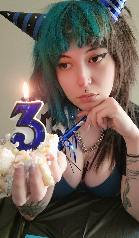 Knives exclusive pornstar pictures