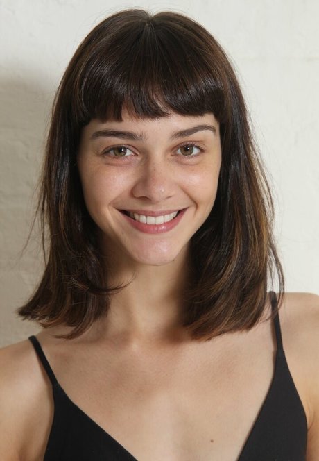 Emma Appleton beautiful star pics