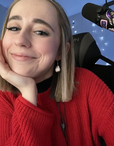 Atwentysomethingloser star top img