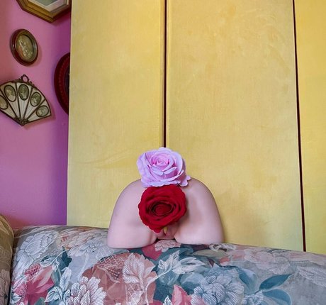 blonde milf onlyfans art nude gallery