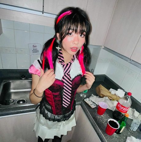 Olivia Sun model beautiful photos