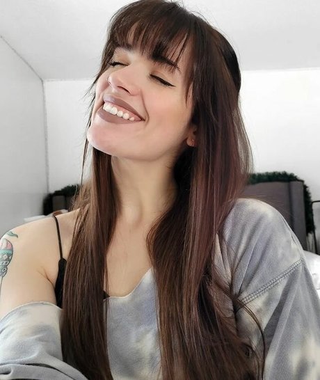 bundaddy model naked photos