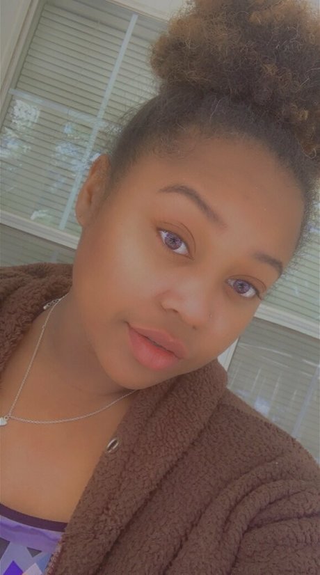 shortstacc model best photos