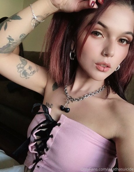 blvckchxrry star picture