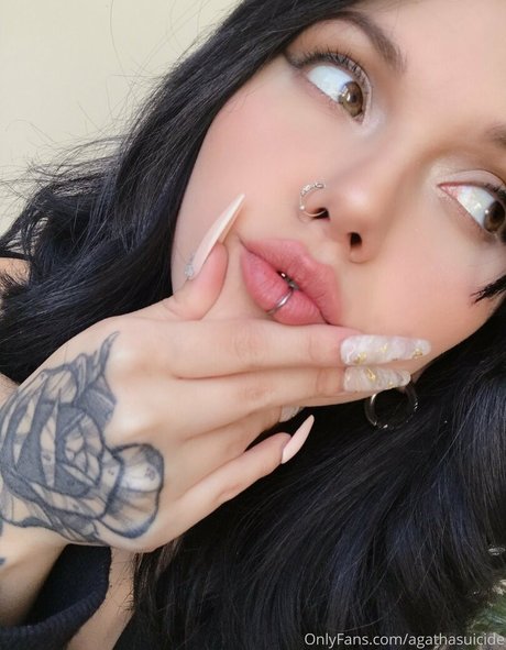 blvckchxrry sex actress img