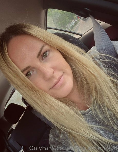 shemale outdoor onlyfans art naked pictures